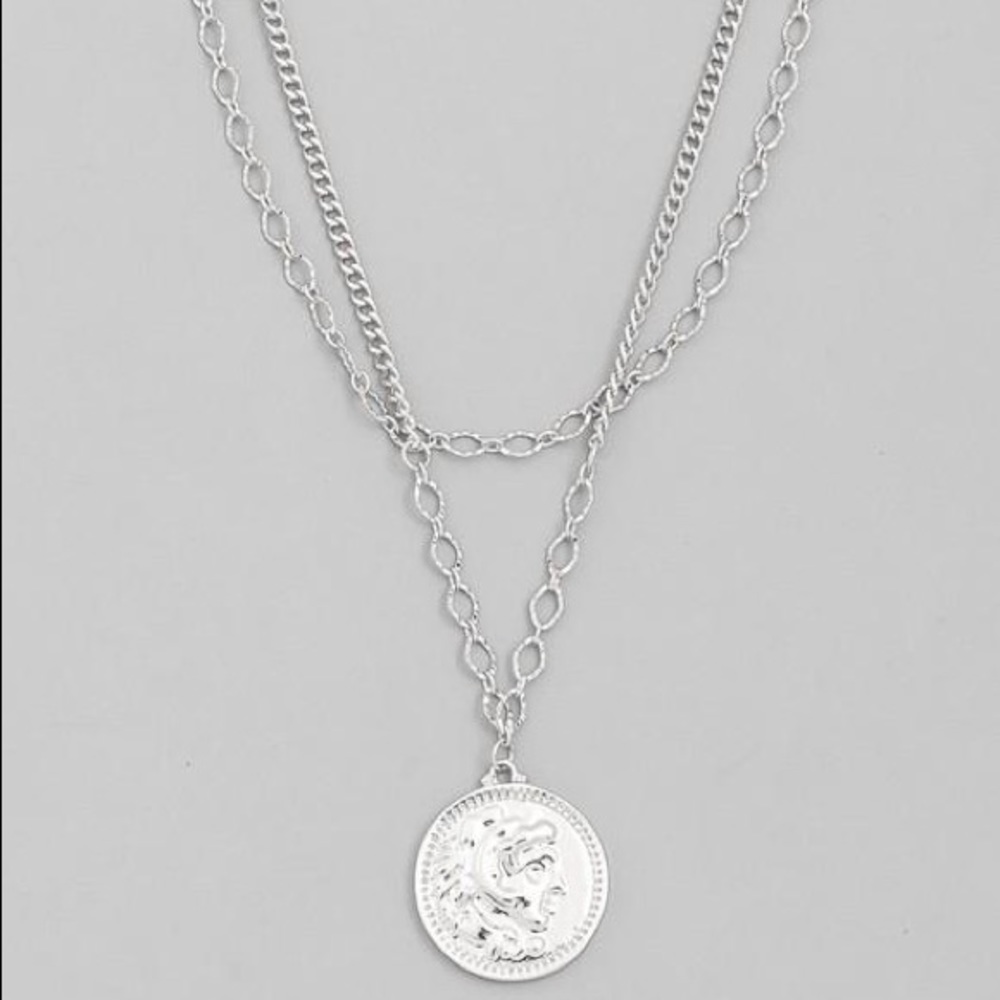 Medalian Necklace in Gold and Silver